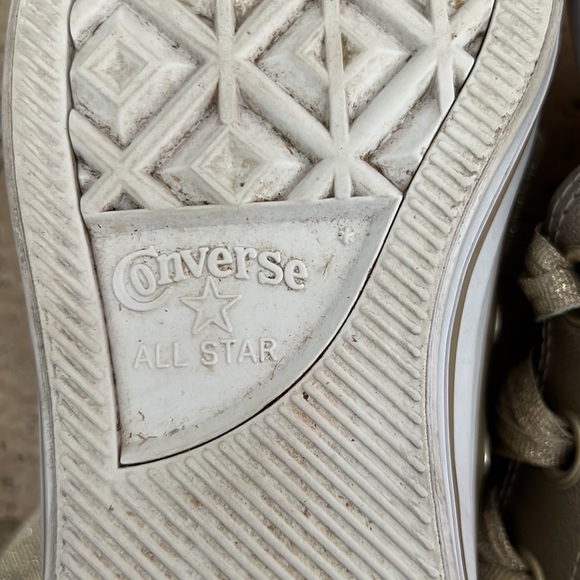 Limited edition gold metallic converse - Picture 6 of 6